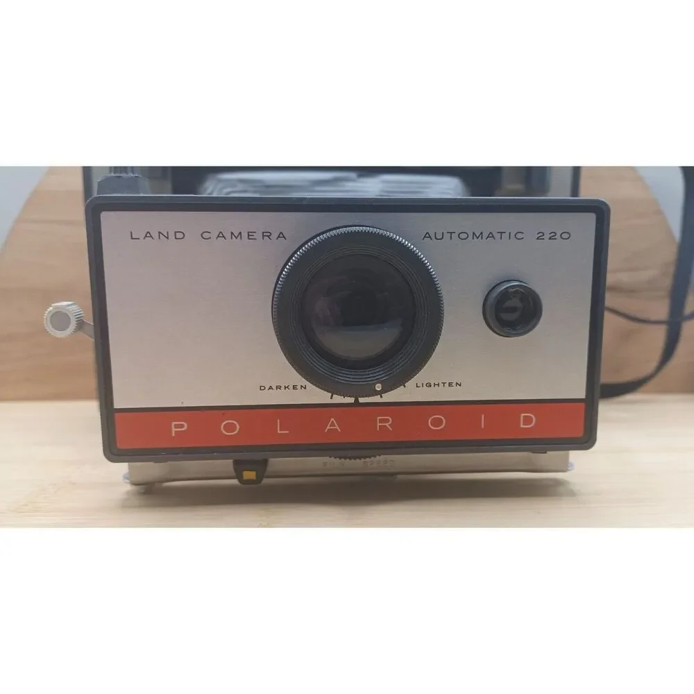 Vintage 1967 Polaroid Land Camera 220 Packfilm Camera